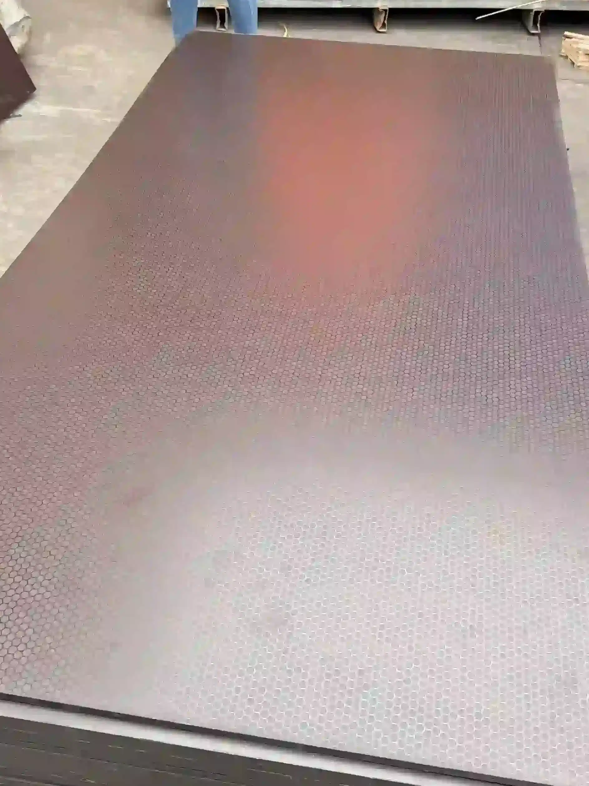 film faced plywood black brown -Vietnam anti-slip plywood