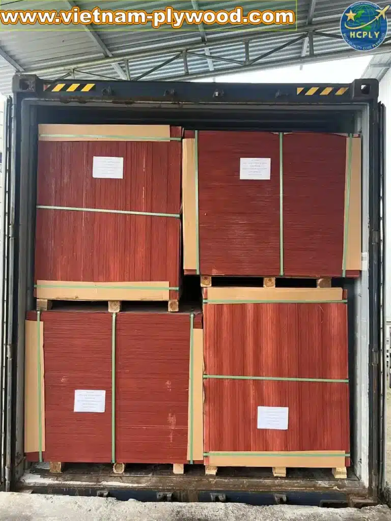 loading plywood boards hc container vietnam hcply