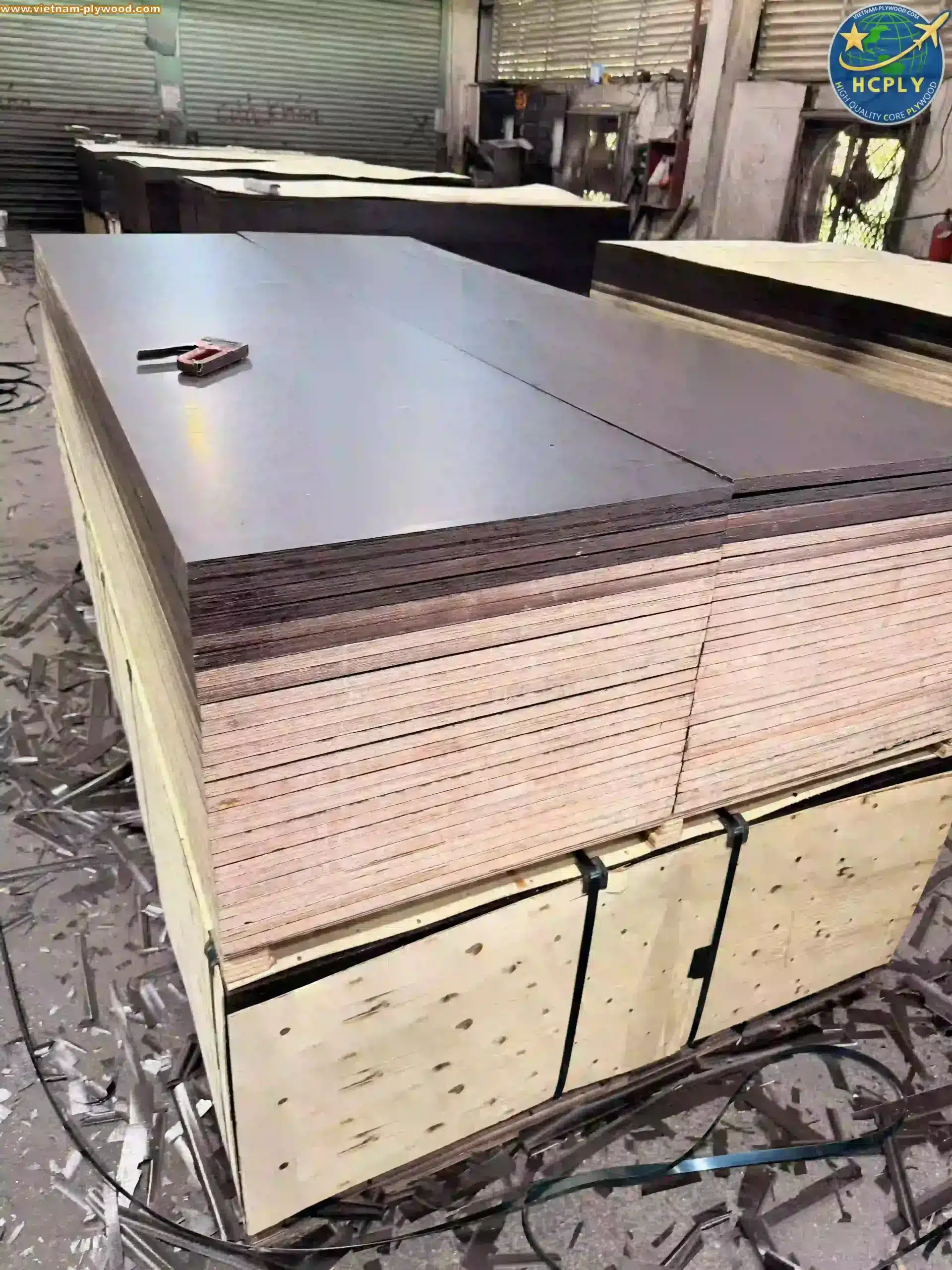 film faced plywood black brown export vietnam factory hcply
